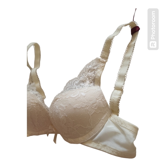 THE LITTLE BRA COMPANY IVORY CREAM LACE PUSH UP BRA - 28A - Picture 3 of 5